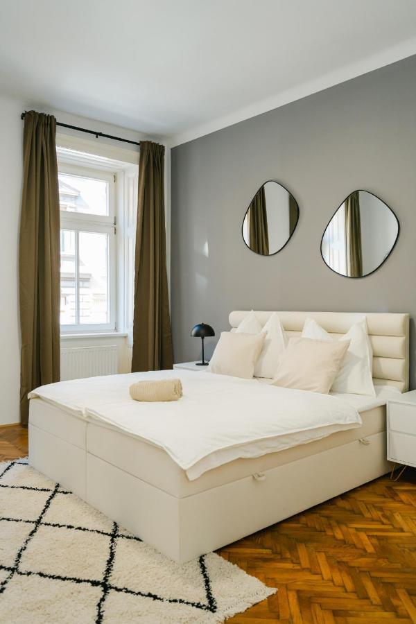 Cozy Apt Perfect For 4-6 Tv Metro Self-Checkin Vienna Exterior photo