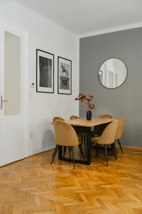 Cozy Apt Perfect For 4-6 Tv Metro Self-Checkin Vienna Exterior photo